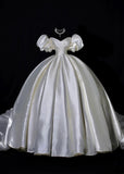 Princess Long Wedding Gowns Ball Gown Sweetheart Sleeveless Satin for Bride With Sleeves Pleated Train White Bridal Dress HZ0311