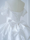Modest Long Wedding Dresses Ball Gown Off The Shoulder White Satin Style For Bride With Pleated Bodice Train Bridal Dresses HZ0311